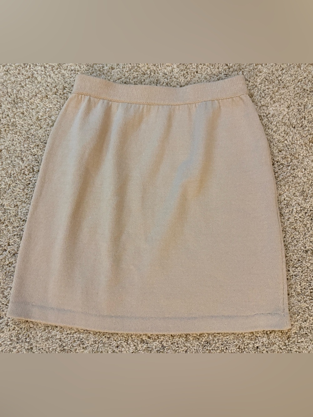 St. John Collection by Marie Gray Knit Sweater Skirt in Taupe, Light Tan, Size 2